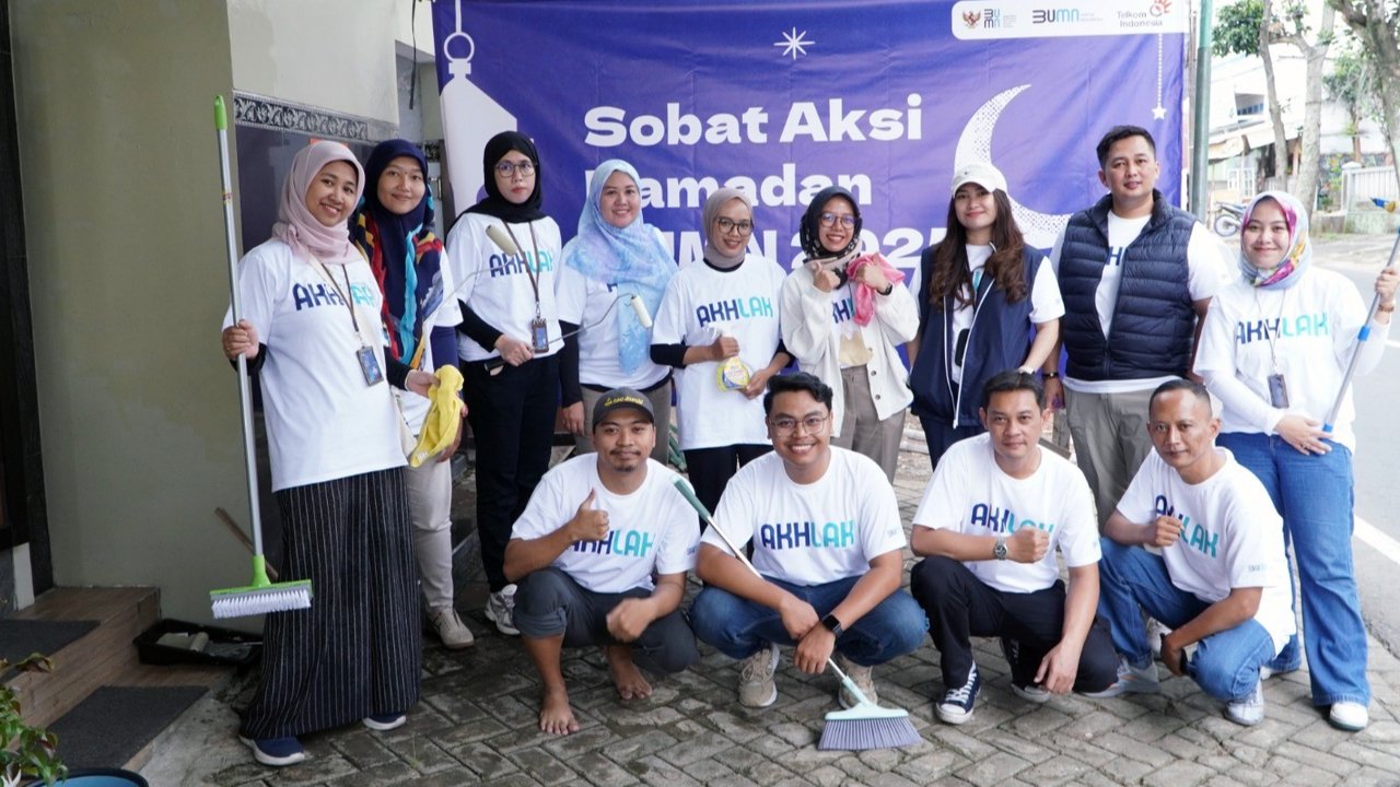 Telkom Perkuat Komitmen ESG Lewat Sobat Aksi BUMN 2025 di Desa Karangploso
