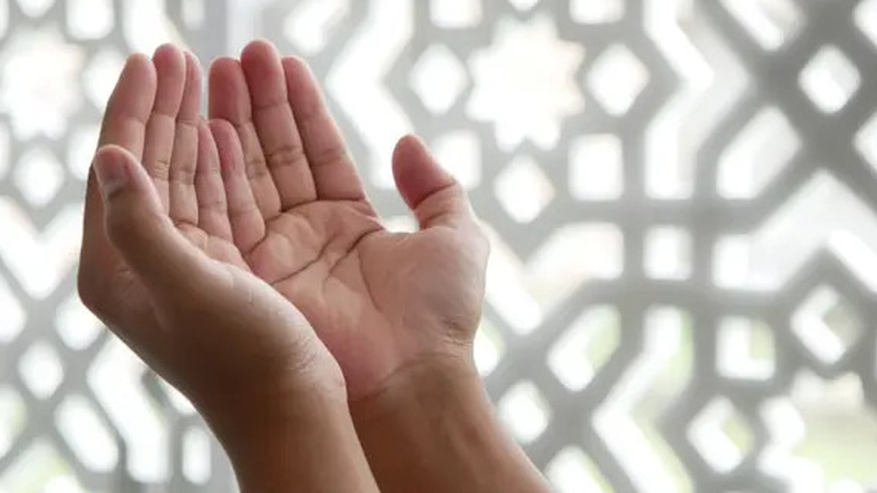 Ilustrasi doa, Islami, muslim. (Photo by Masjid MABA on Unsplash)