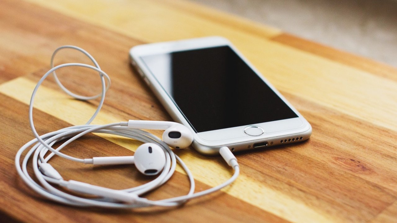 Ilustrasi musik, lagu. (Photo by freestocks on Unsplash)