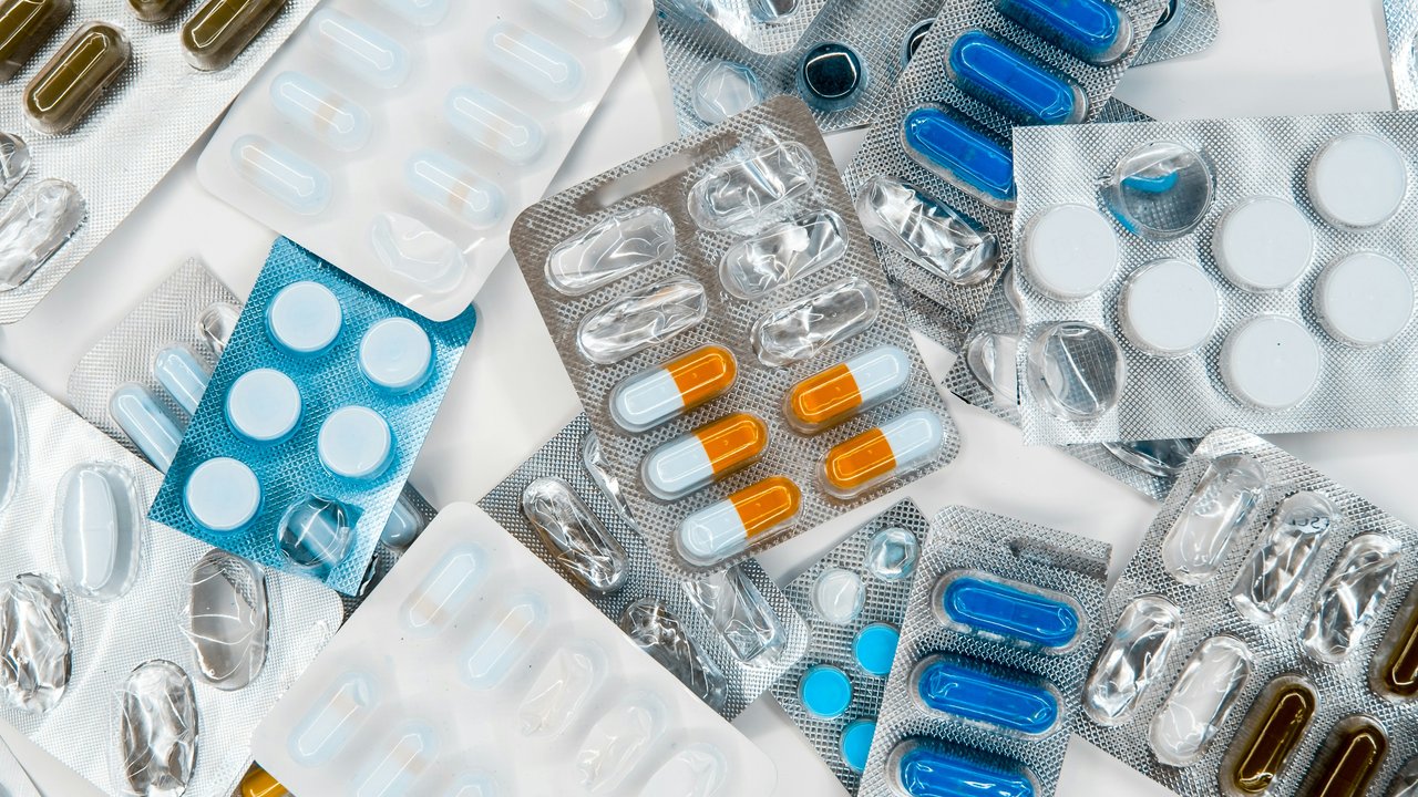 Ilustrasi obat statin. (Foto: Unsplash/Roberto Sorin)