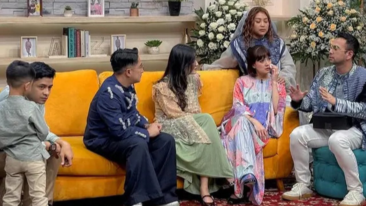 Potret Chika Jessica Syuting Ditemani Ibunda. (Sumber: Instagram/chikajessica88)