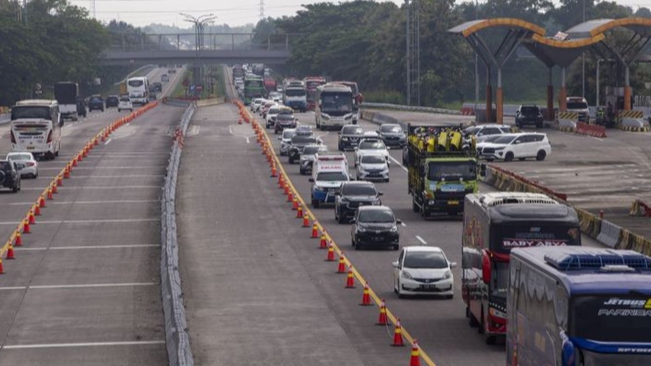 Tol Cikampek dan Cipali Mulai Dipadati Pemudik, Opsi One Way Disiapkan