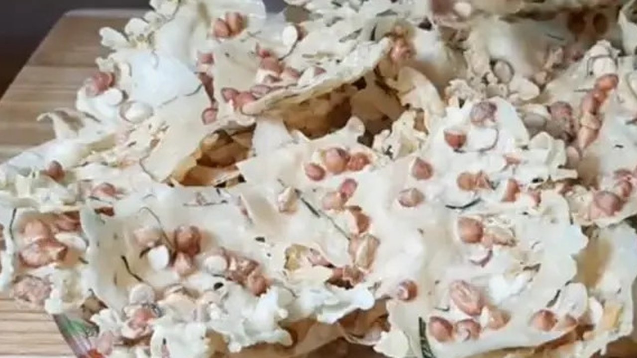 Resep Peyek Rempeyek Renyah (Youtube/Ceceromed Kitchen)