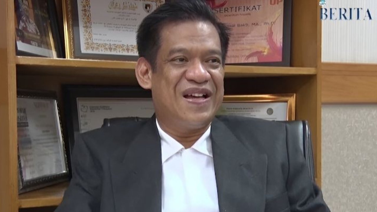 Guru Besar UIN Jakarta mengajak umat Muslim menjadikan bulan Ramadan sebagai sarana membentuk pribadi yang moderat dan menjunjung tinggi nilai-nilai keseimbangan, toleransi, dan empati.