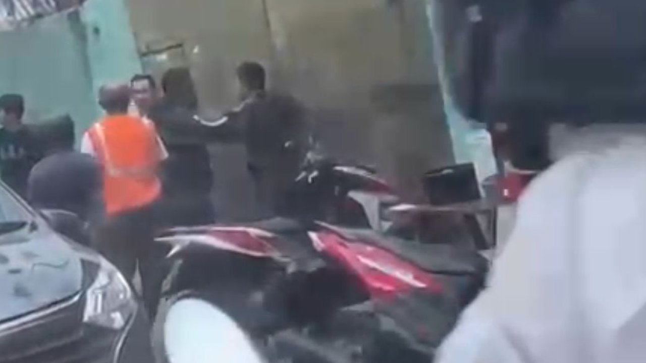 Korban Kecelakaan di Garut Malah Aniaya Satpol PP yang Menolongnya