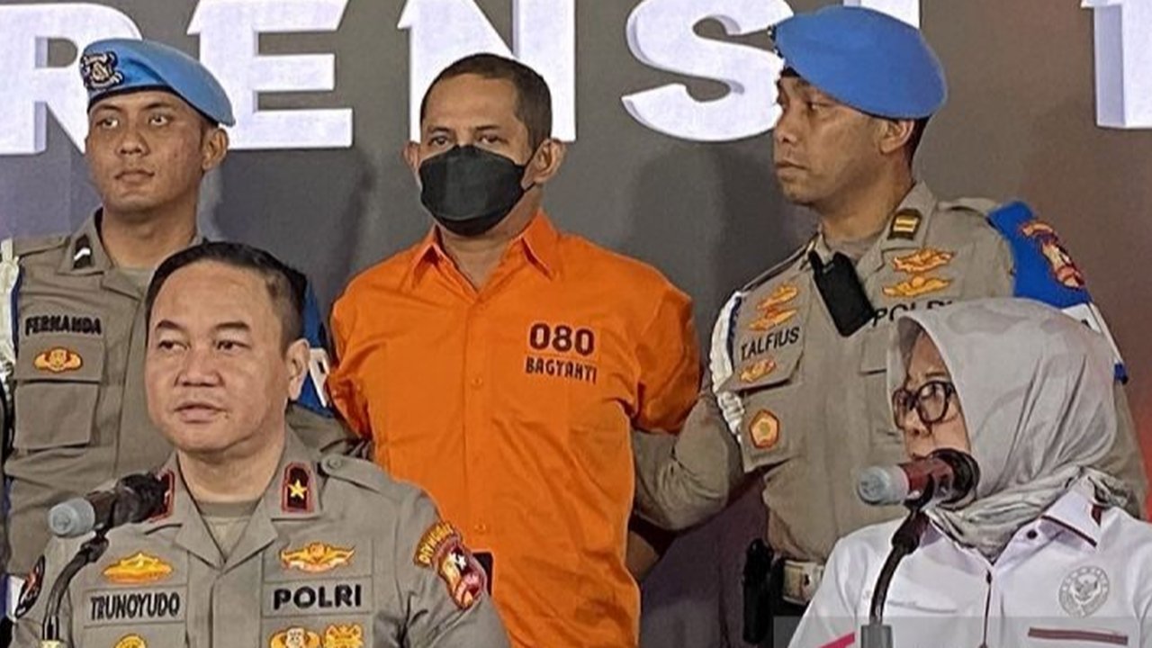 Mantan Kapolres Ngada AKBP Fajar Tersangka Kasus Pencabulan dan Narkoba