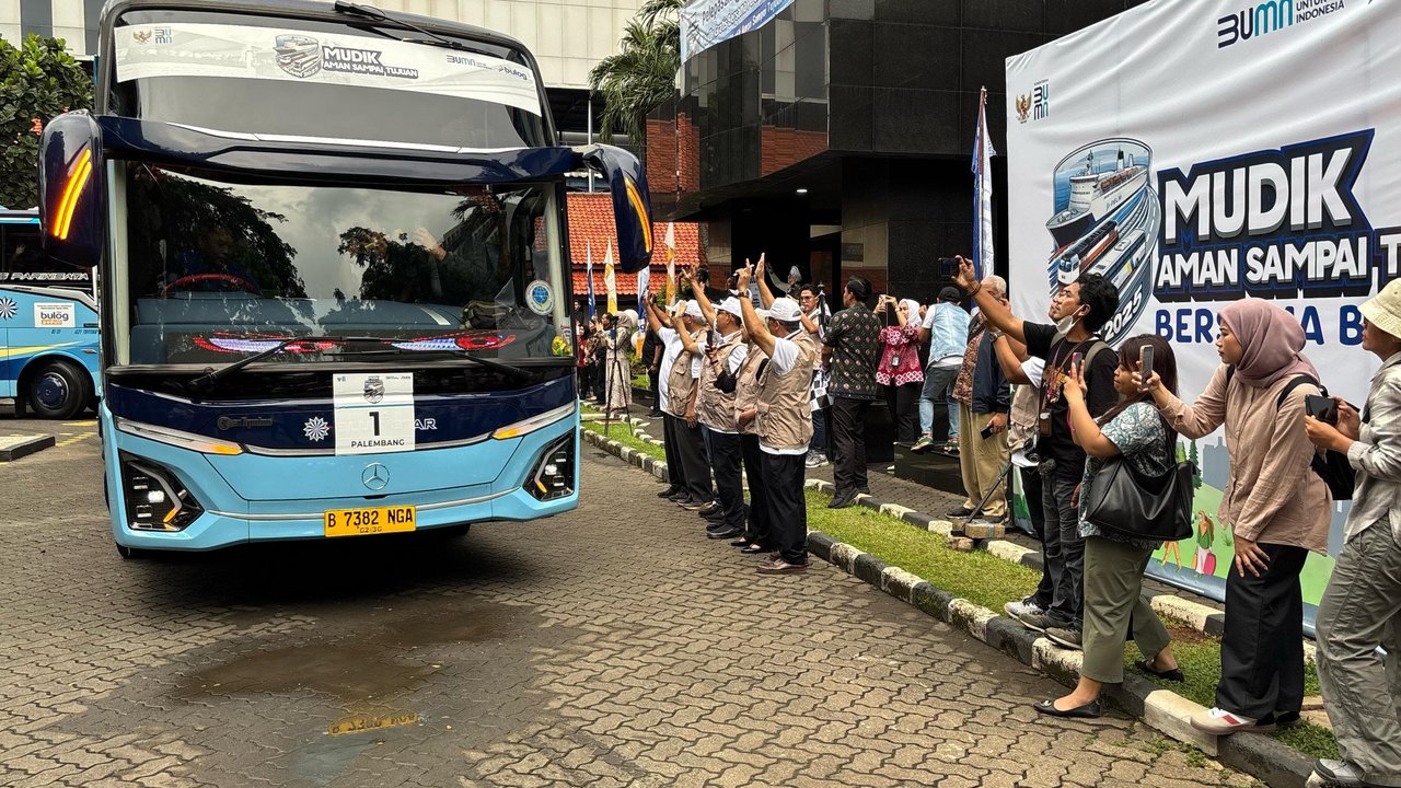 Bulog Gelar Mudik Gratis untuk 650 Orang dengan 13 Bus, Paling Jauh Palembang dan Malang