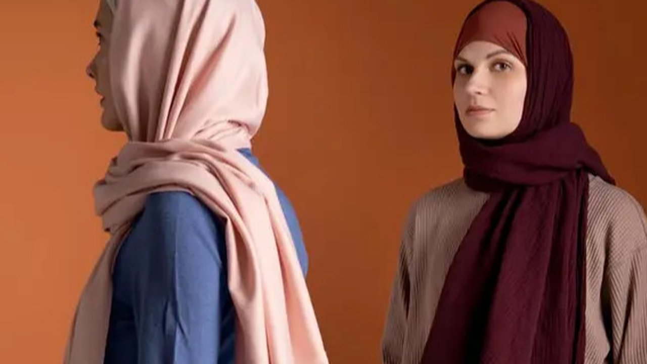 Inspirasi OOTD Warna dan Model Baju Lebaran 2025