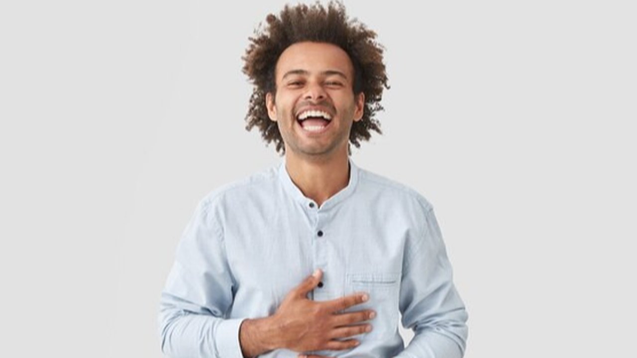 Ilustrasi tertawa, lucu. (Photo created by wayhomestudio on www.freepik.com)