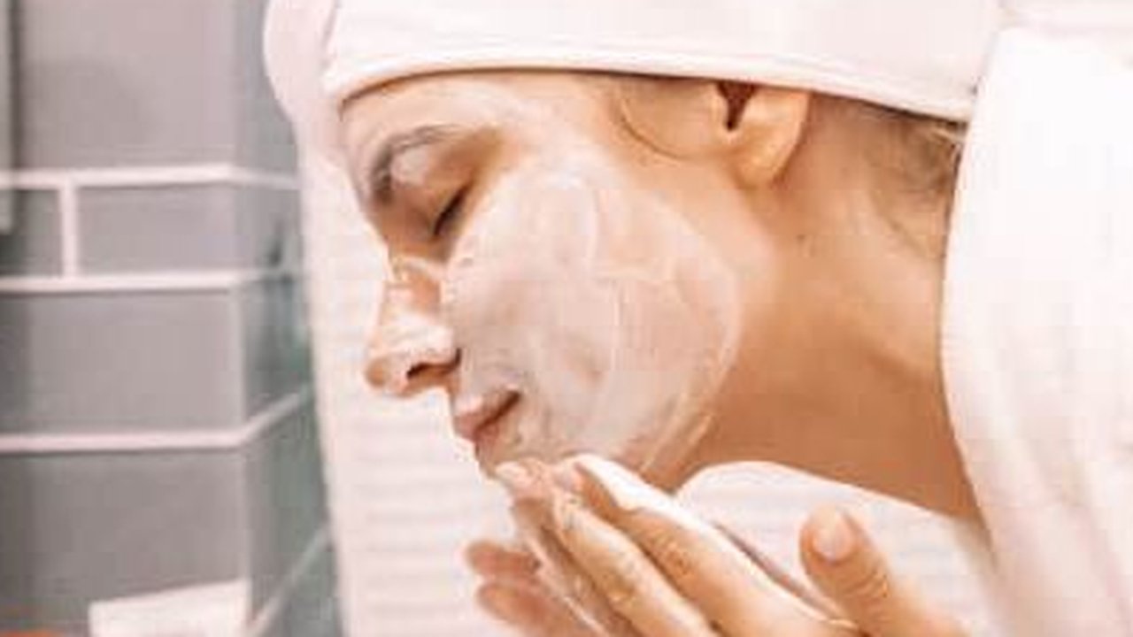 Mengenal SLS: Bahaya atau Keuntungan dalam Produk Kecantikan?