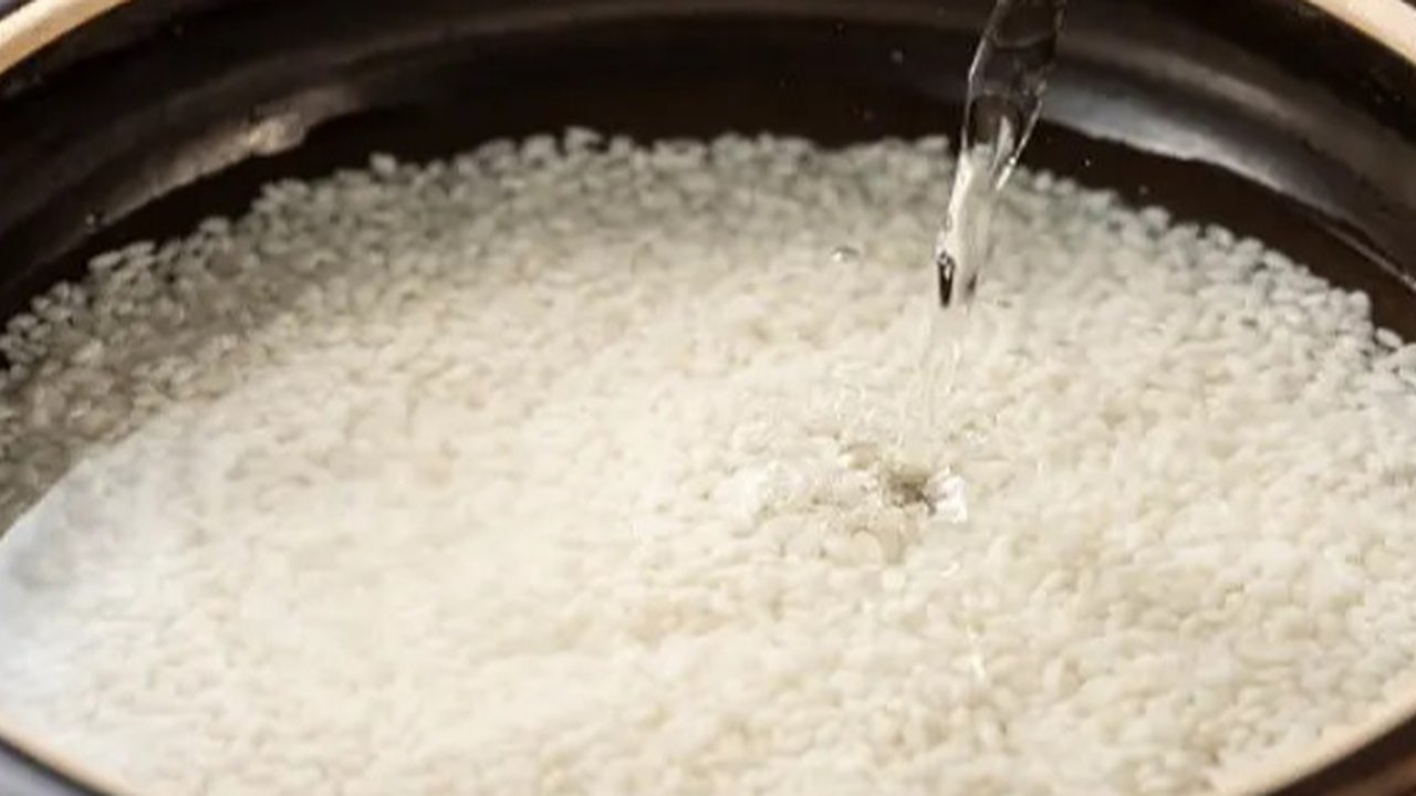 Nasi (Sumber: freepik.com/jcomp)