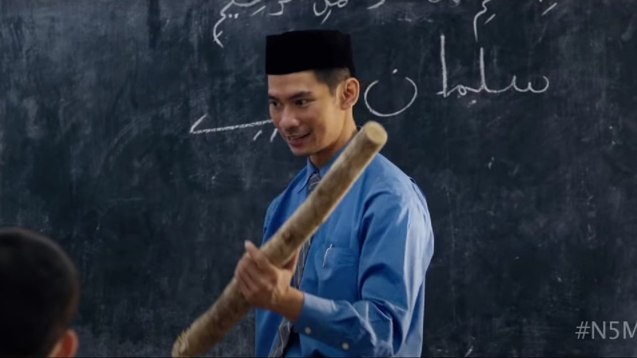 Donny Alamsyah di Film Negeri 5 Menara.