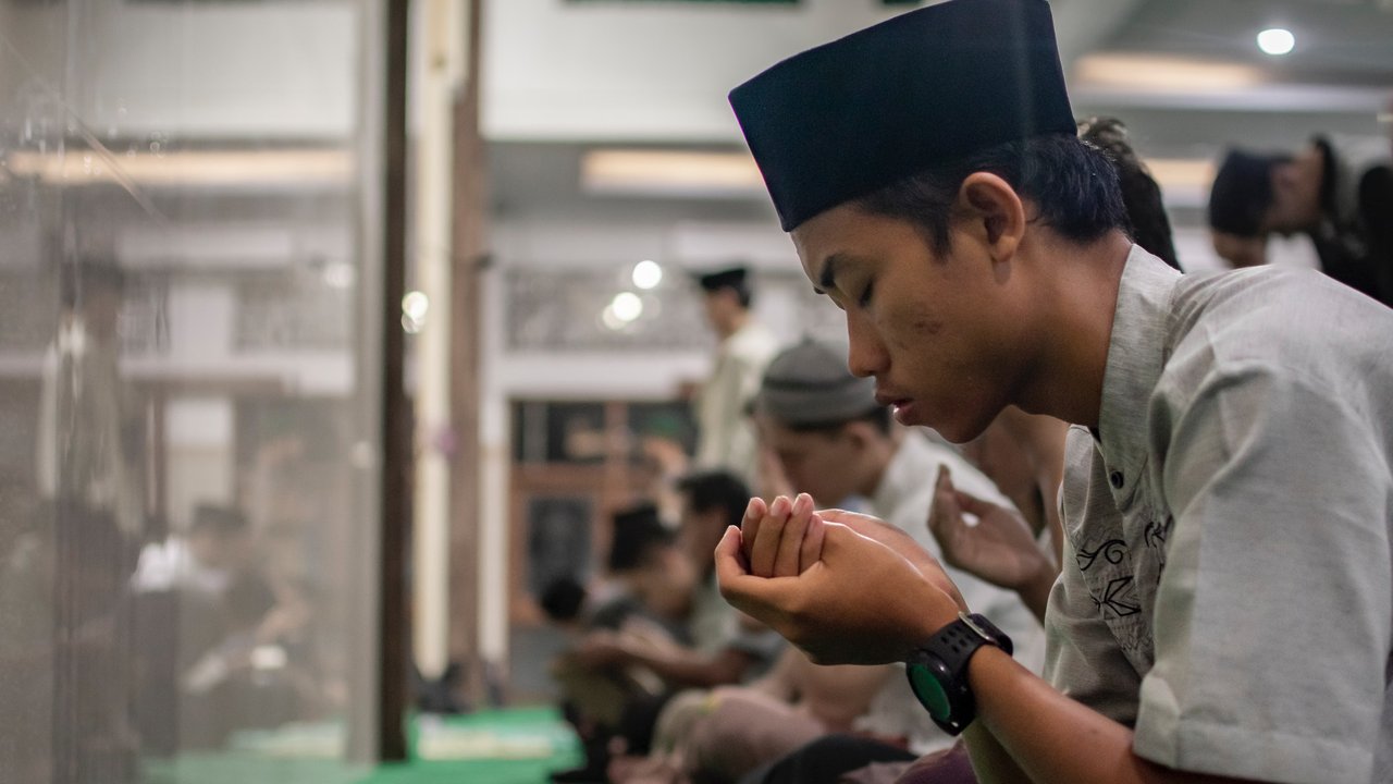 Ilustrasi doa, ibadah, muslim, Islam. (Photo by Masjid Pogung Dalangan on Unsplash)