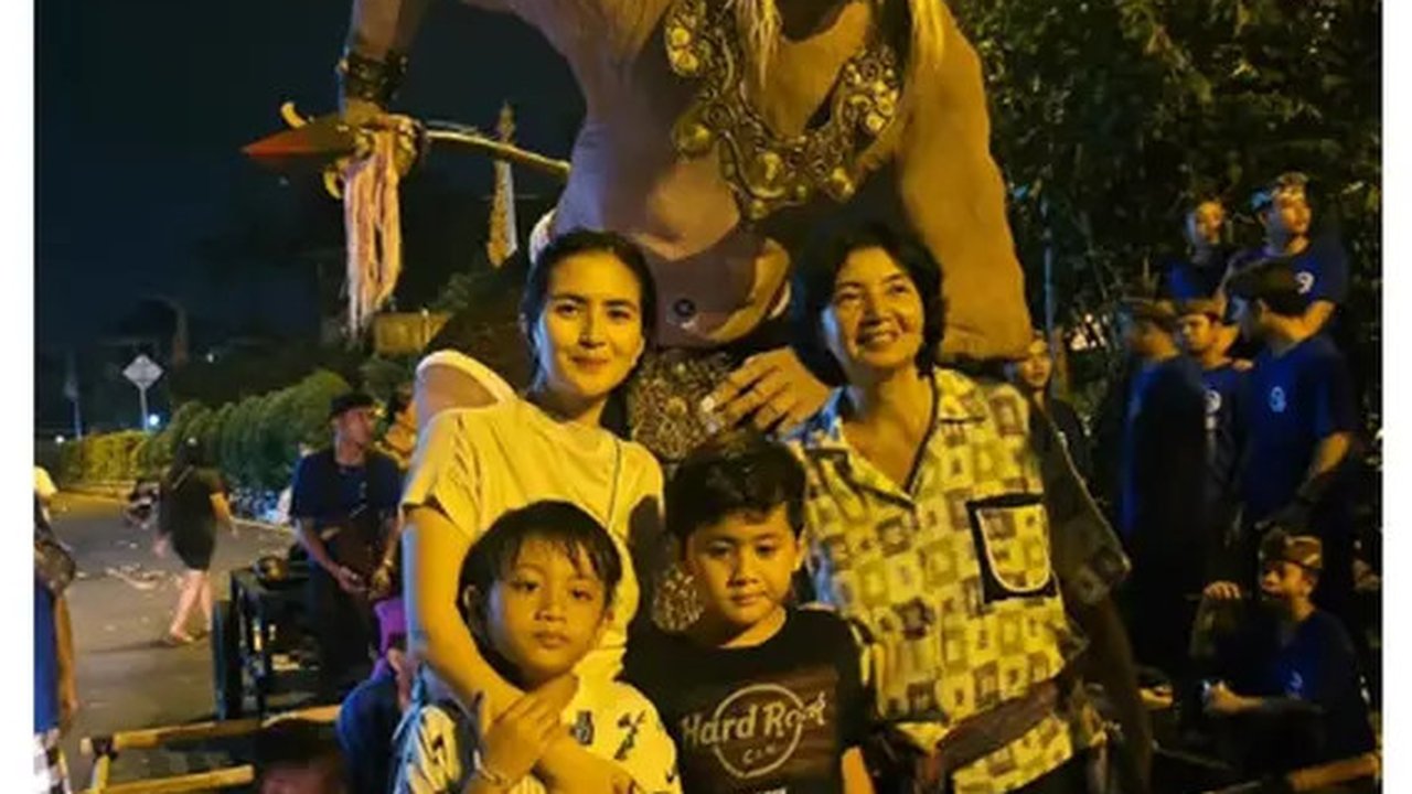 Potret artis rayakan Nyepi 2025. (sumber: Instagram/antonioblancojr/melalibaliofficial)