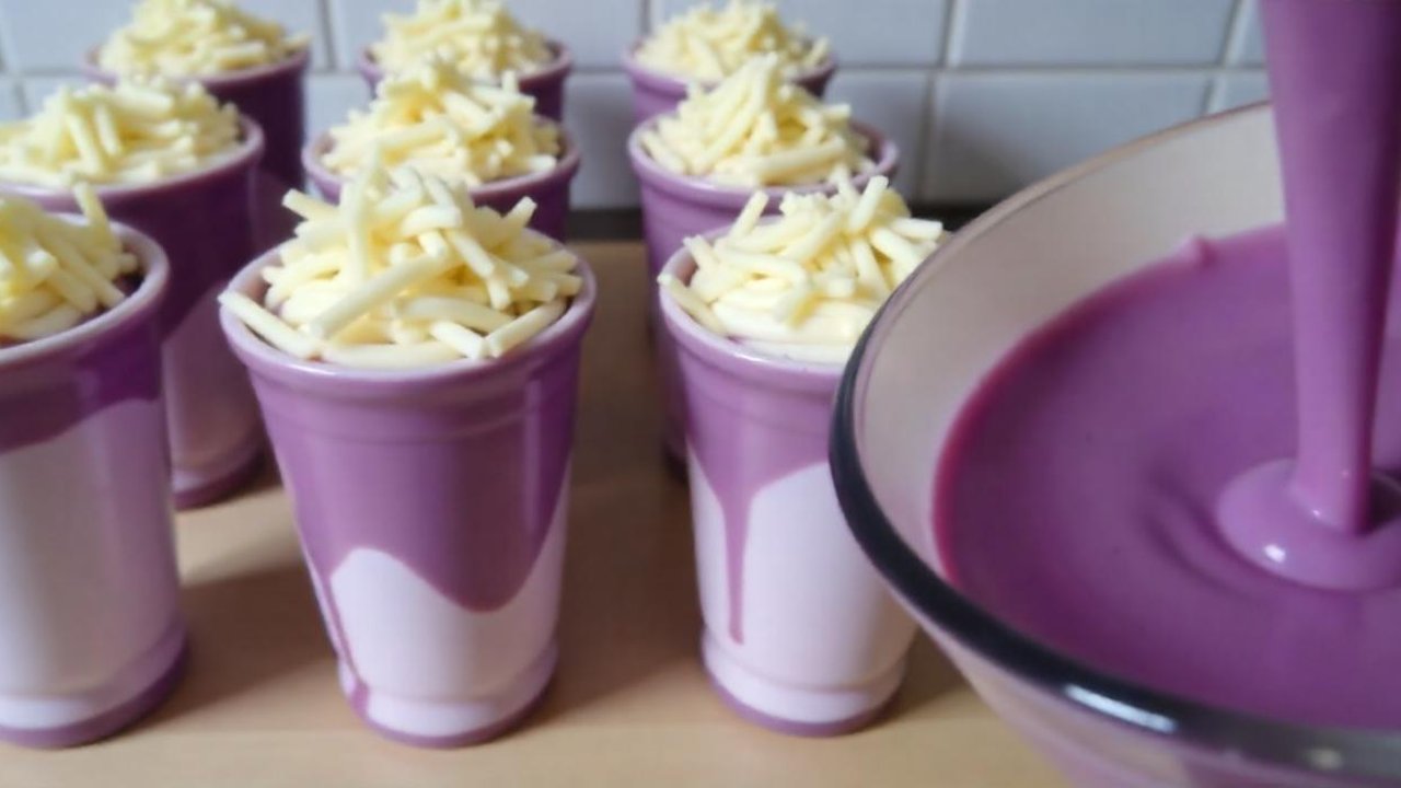 Es Sticky Milk Viral di Pasar Takjil Ramadan 2025