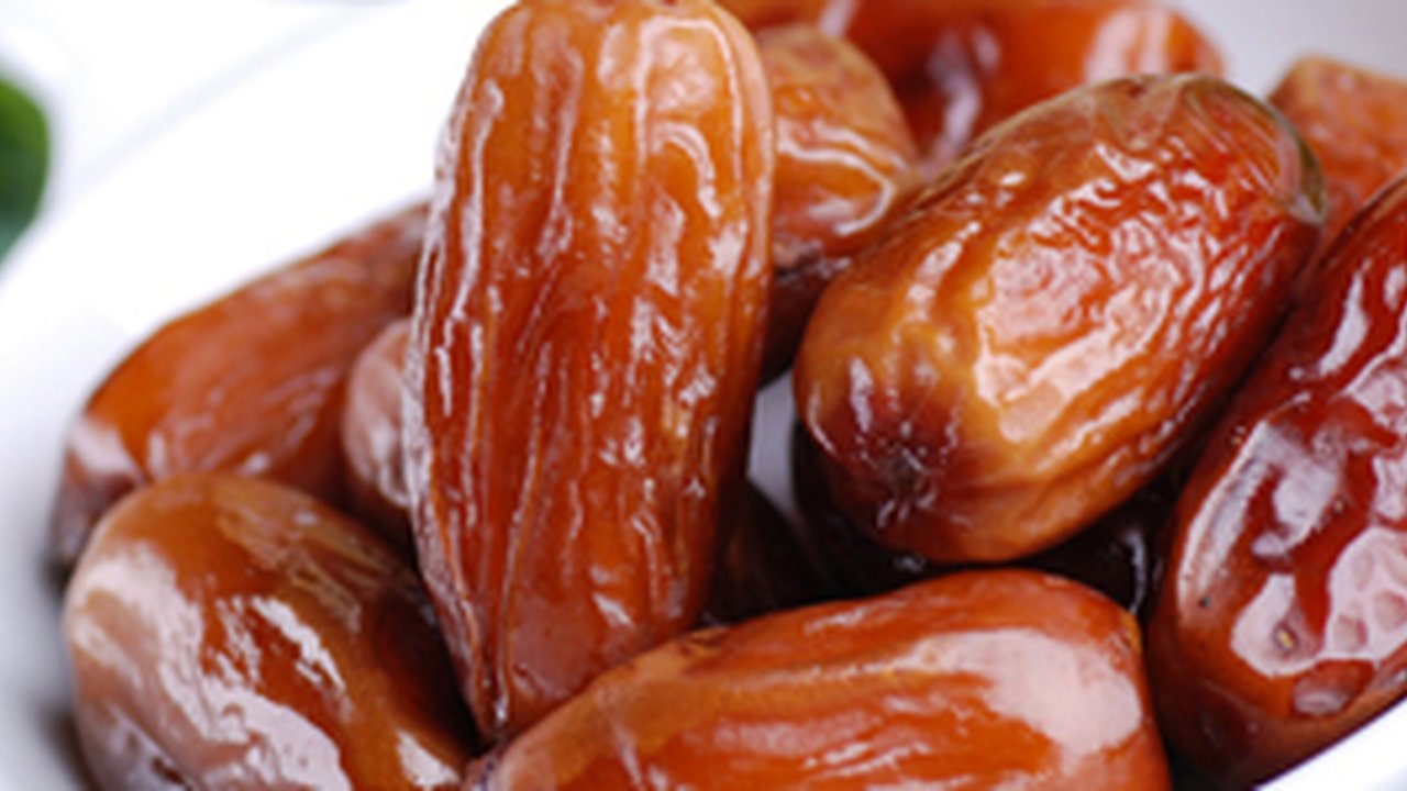 Cara Mengolah Kurma Menjadi Sirup, Minuman Segar yang Cocok untuk Berbuka Puasa