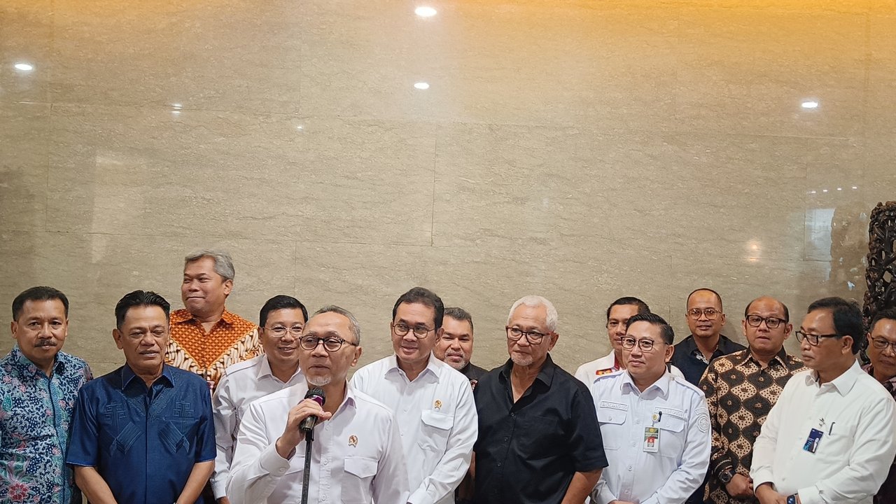 Zulhas Larang Pedagang Jual Ayam di atas Rp40.000 Per Ekor