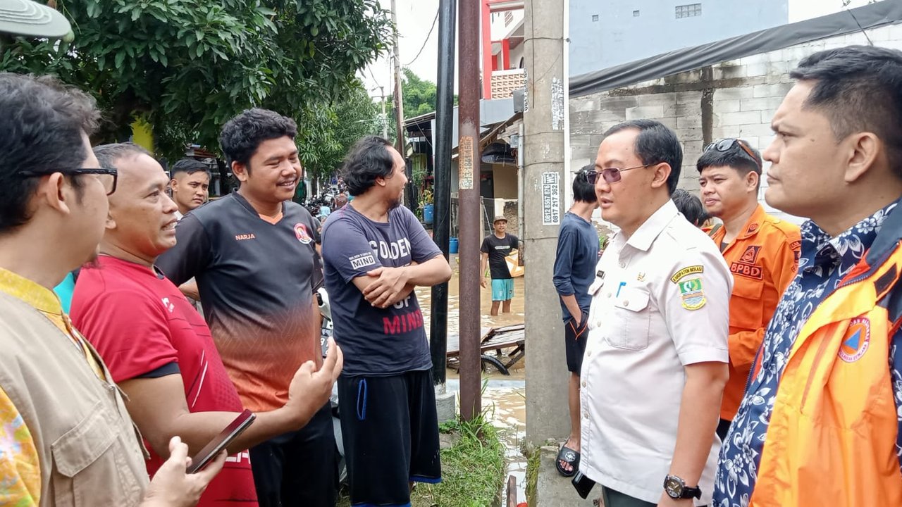 Banjir Parah di Bekasi, Bupati Ade Perintahkan Semua Turun ke Lapangan Termasuk Wakilnya dan Sekda