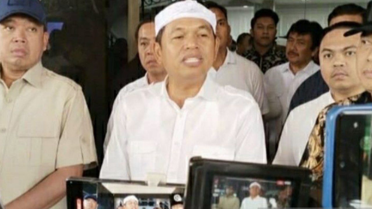 Gubernur Jawa Barat, Dedi Mulyadi, mengklaim 70 persen visi misi dan janji politiknya telah direalisasikan melalui efisiensi APBD Jabar yang dialokasikan untuk kesejahteraan masyarakat.