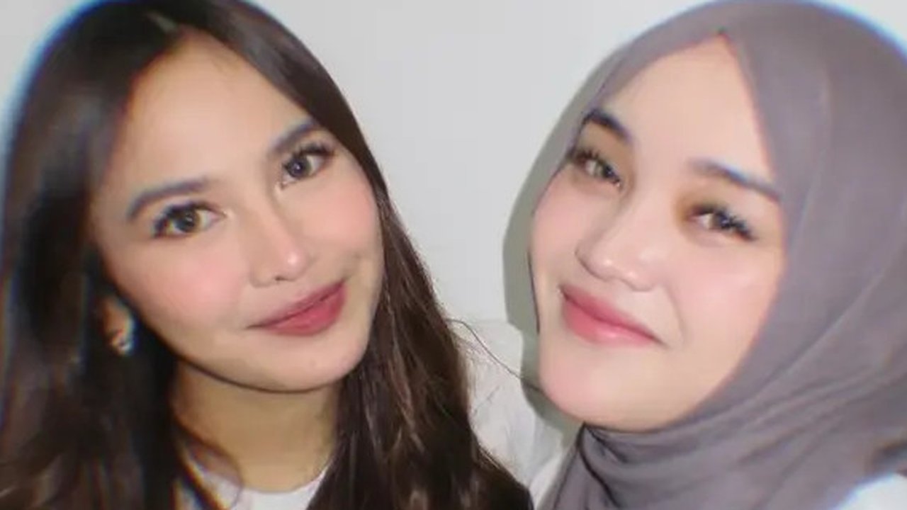 Potret Putri Delina di ulang tahun Mahalini ke-25. (sumber: Instagram/putridelinaa)