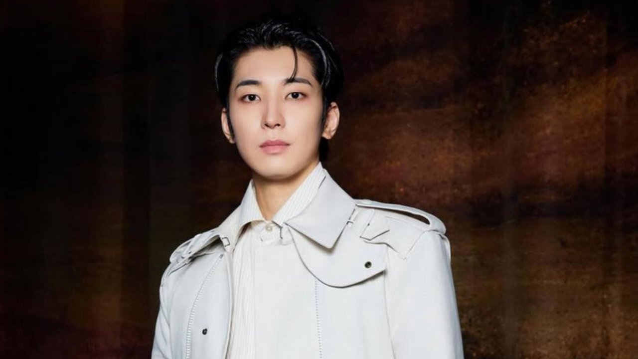 Wonwoo SEVENTEEN Debut di London Fashion Week 2025, Gayanya Bak Pangeran Modern