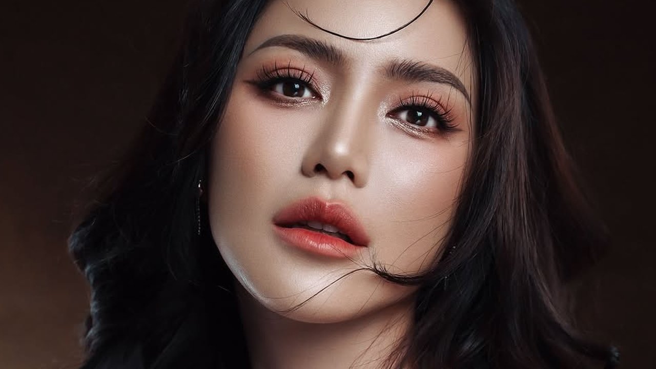Pemotretan Terbaru Jessica Iskandar Tampil Menawan dan Flawless, Banjir Pujian dan Disebut Hot Mom