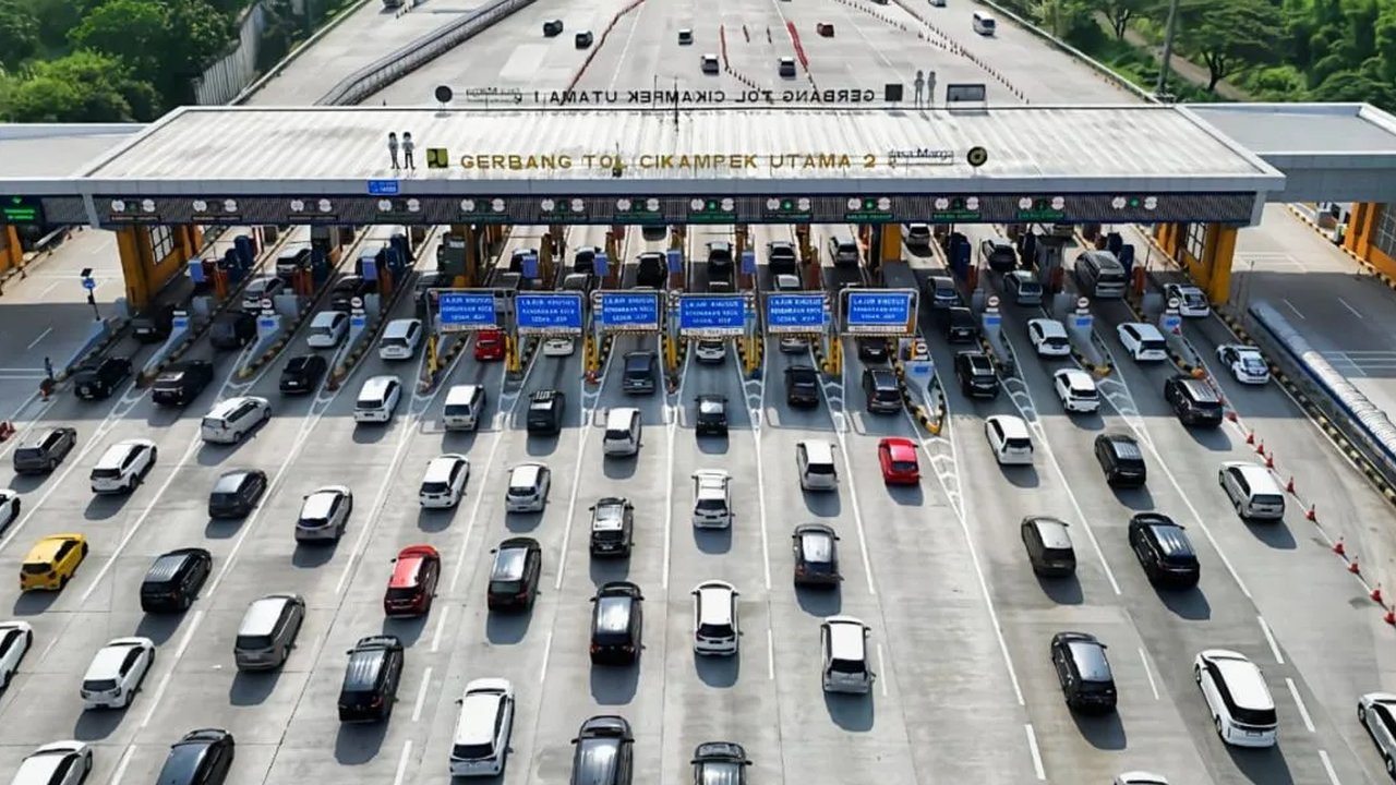 Ilustrasi rekayasa one way dan contraflow di gerbang Tol Cikampek Utama 2.