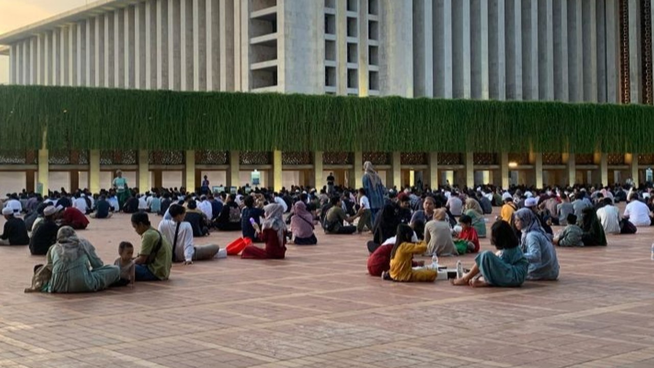 10 Hal yang Bisa Membatalkan Puasa Lengkap dengan Penjelasannya