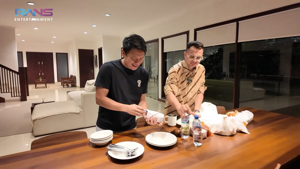 Potret Rumah Mewah Ariel Noah Dikunjungi Raffi Ahmad, Luas Banget Dilengkapi Kolam Renang tapi Minim Perabotan