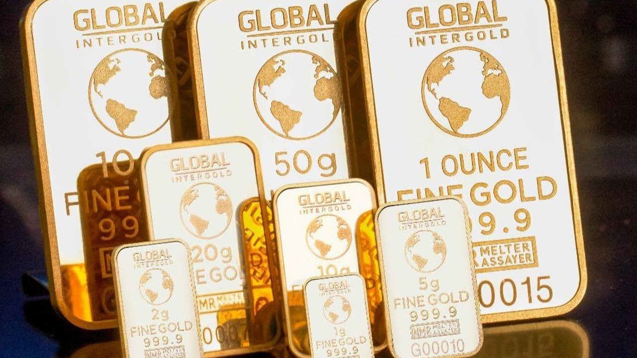Kejagung Sita 7,7 Kg Emas Batangan Milik Tersangka Korupsi Komoditi Emas