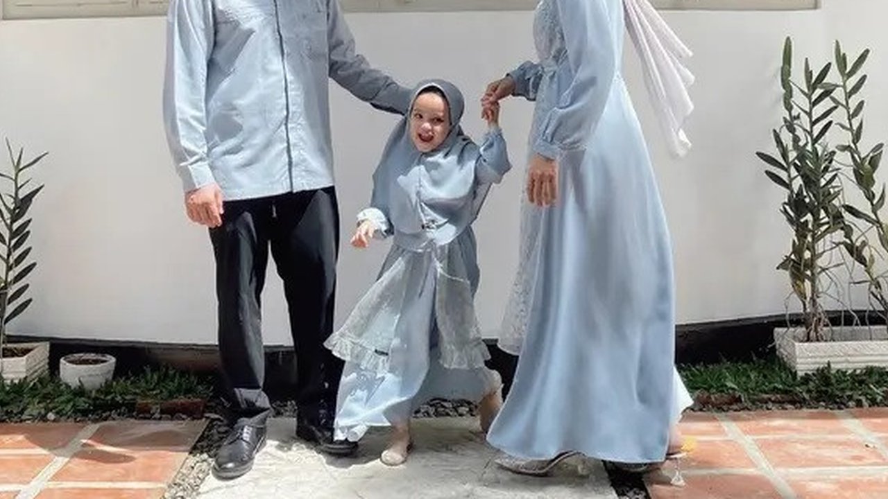Inspirasi Gaya Baju Lebaran Anak Perempuan, Dari Princess Ala Khalisa Hingga Elegan ala Baby Xarena