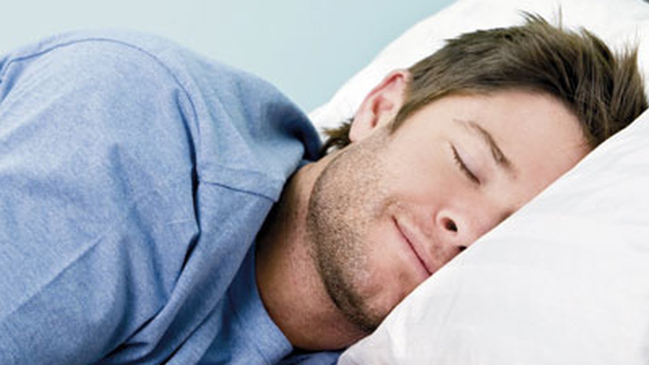 Tidur Cukup di Malam Hari, Rahasia Jadi Langsing