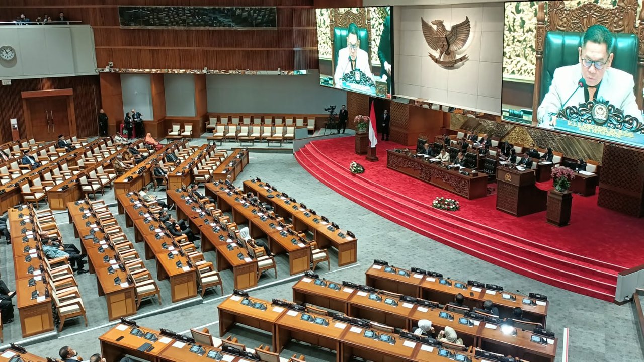 Rapat Paripurna DPR
