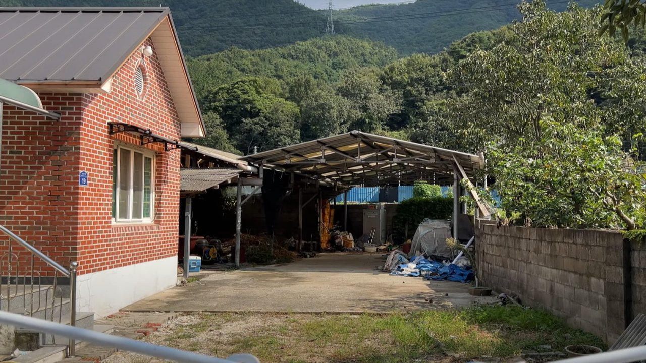 Rumah terbengkalai di Korea