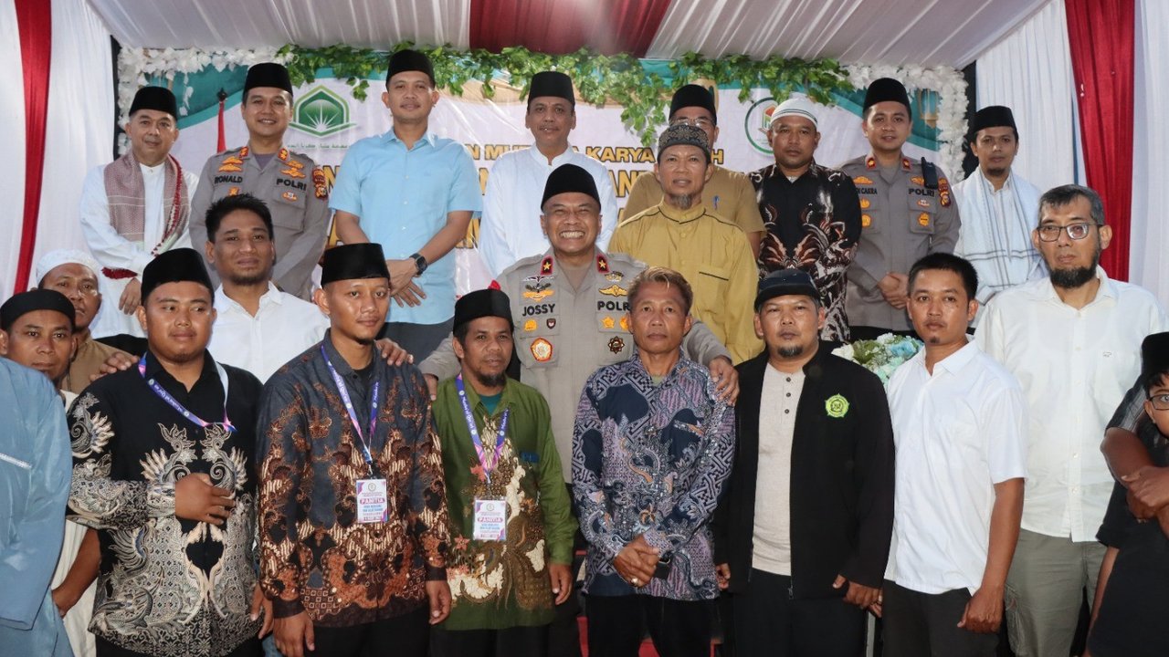 Wakapolda Riau & Kapolres Kampar Buka Puasa Bareng di Ponpes Mamba'ul Quran