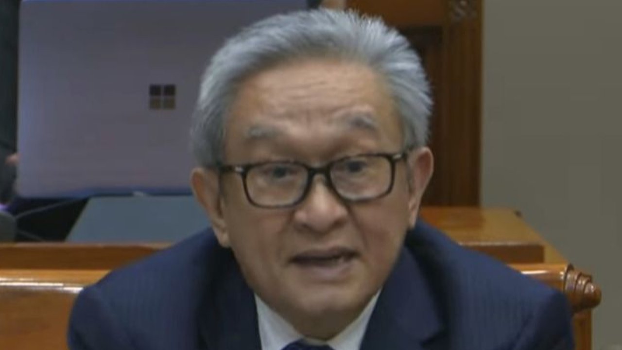 Praktisi hukum Maqdir Ismail mendesak RUU KUHAP mengatur kerugian negara secara pasti dalam kasus korupsi agar penetapan tersangka lebih objektif dan sesuai putusan MK.