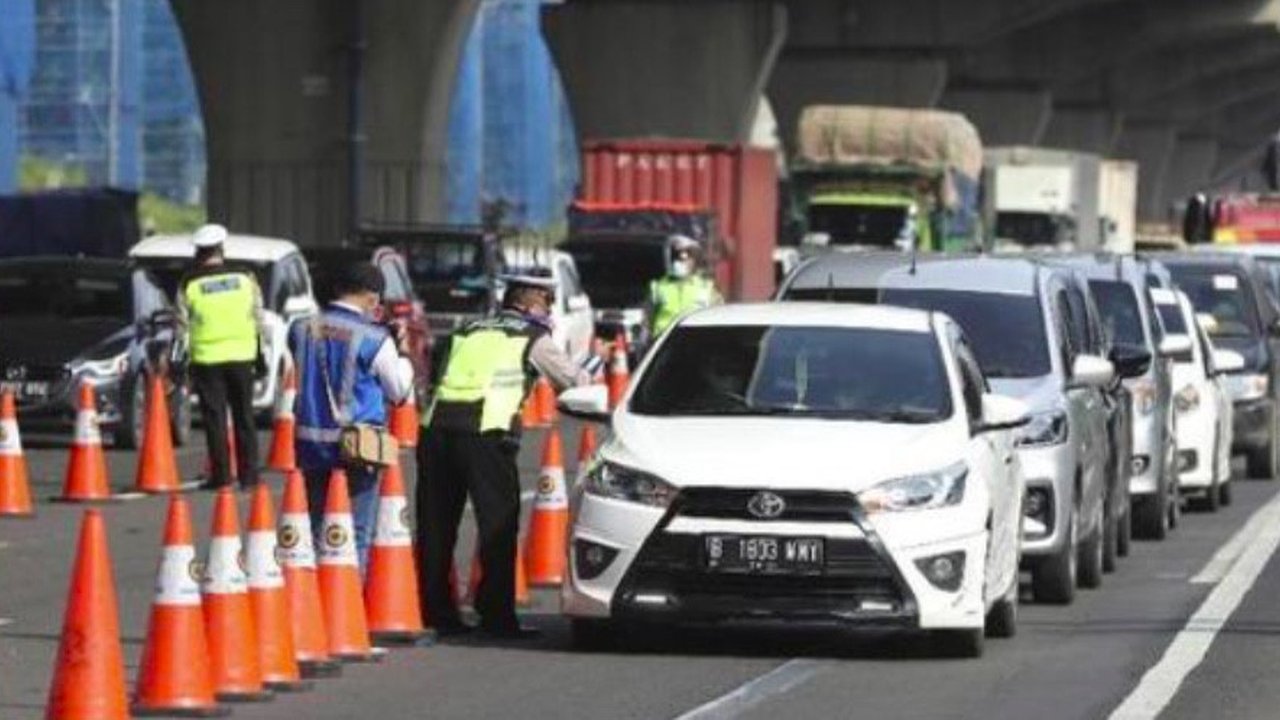 Catat, Angkutan Barang Sumbu Tiga Dilarang Melintasi Tol dan Jalur Arteri Selama Operasi Ketupat 2025