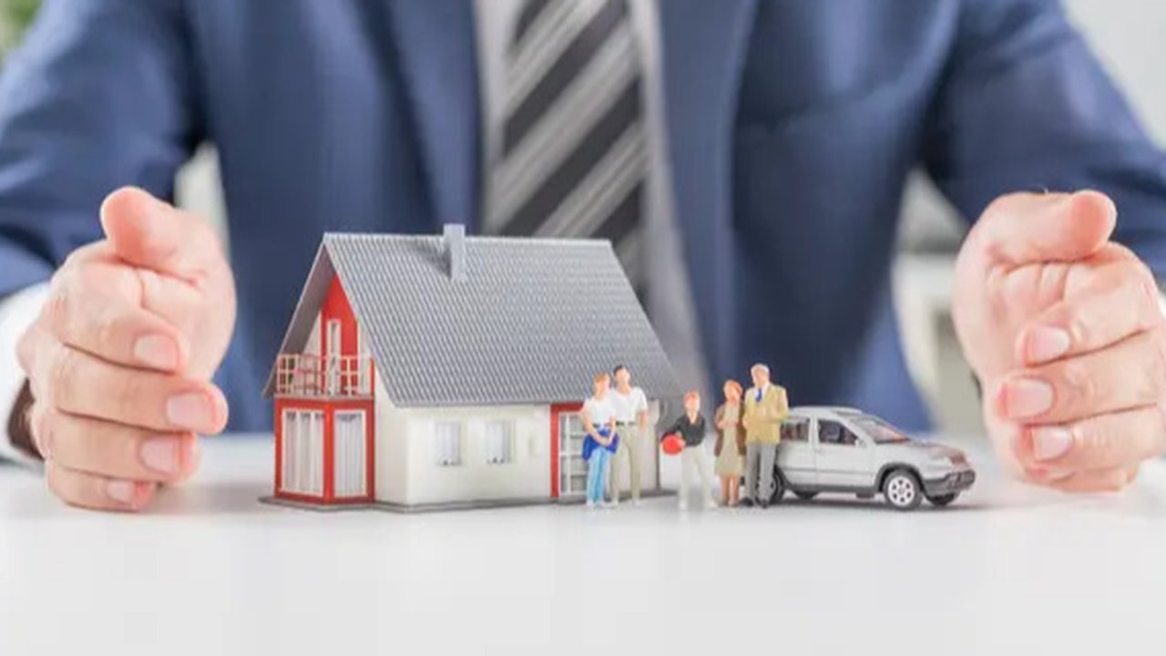 Dongkrak Penetrasi Asuransi Mobil Indonesia, PasarPolis Resmi Gandeng Mercedes-Benz