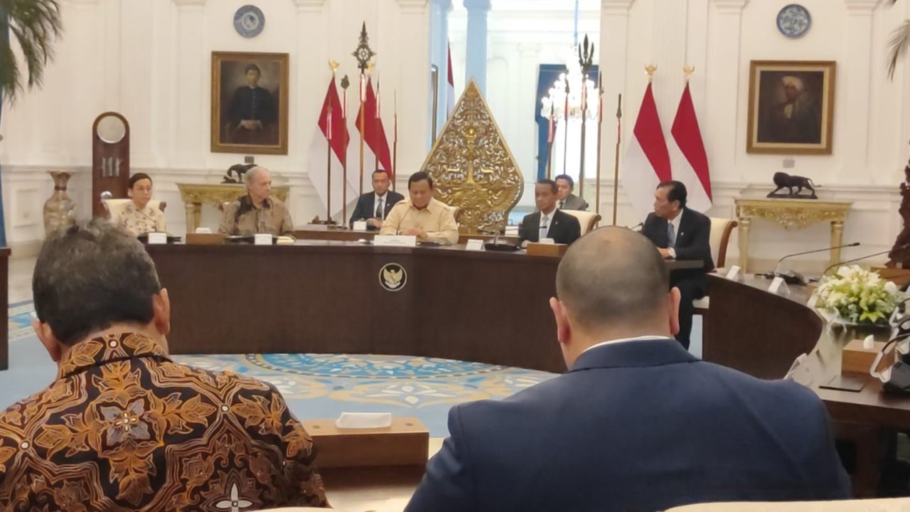 Prabowo Kenalkan Pengusaha Indonesia hingga Hashim ke Konglomerat AS Ray Dalio: Adik Saya Sendiri