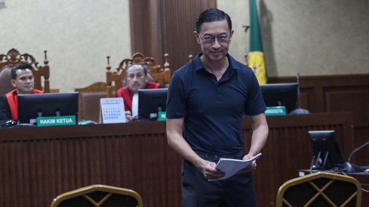 Tom Lembong menjalani sidang pembacaan dakwaan terkait kasus dugaan impor gula di Pengadilan Tipikor, Jakarta, Kamis (6/3/2025).