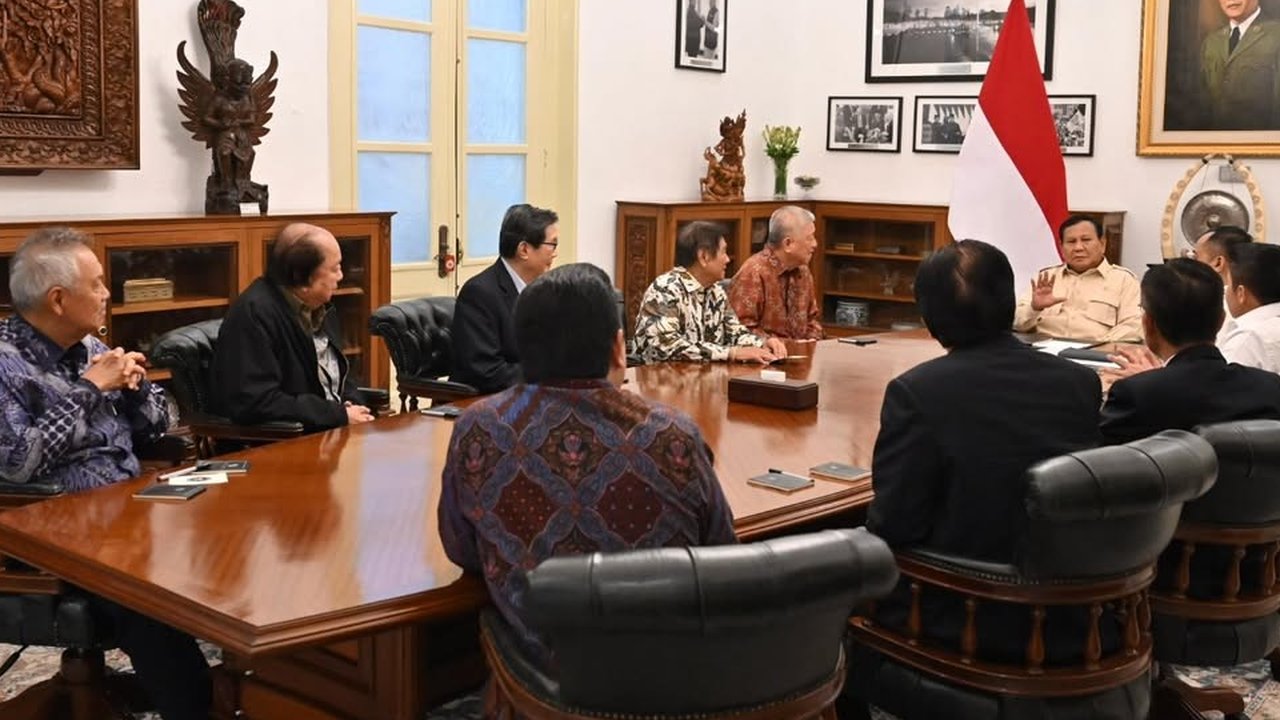 Prabowo Kumpulkan Sejumlah Pengusaha di Istana