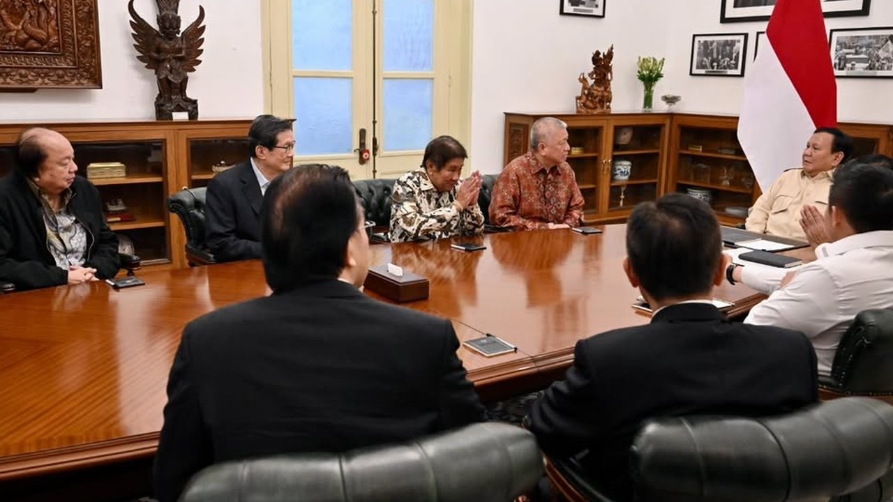 Prabowo Kumpulkan Sejumlah Pengusaha di Istana