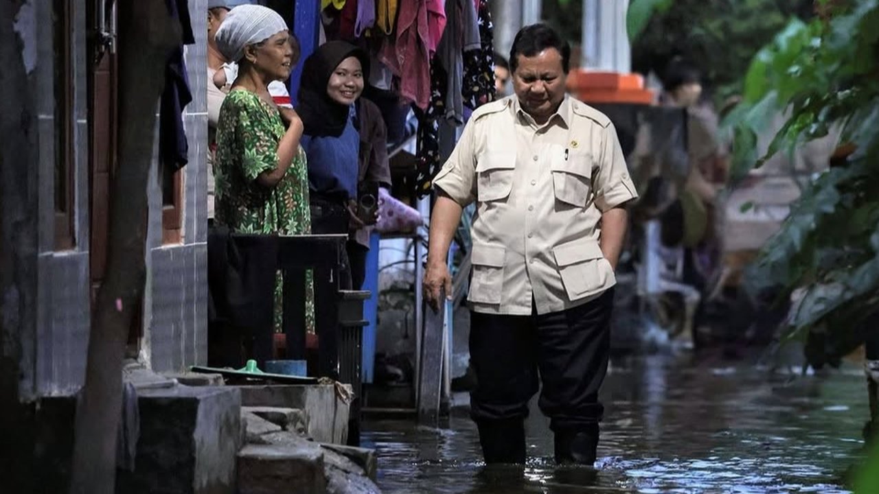 Prabowo Terjun Langung ke Warga Terdampak Bajir di Kabupaten Bekasi