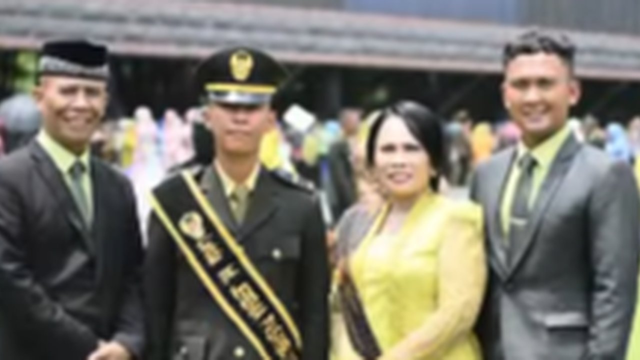 Kolonel Edward Sitorus Salut dengan Letda Jeremi