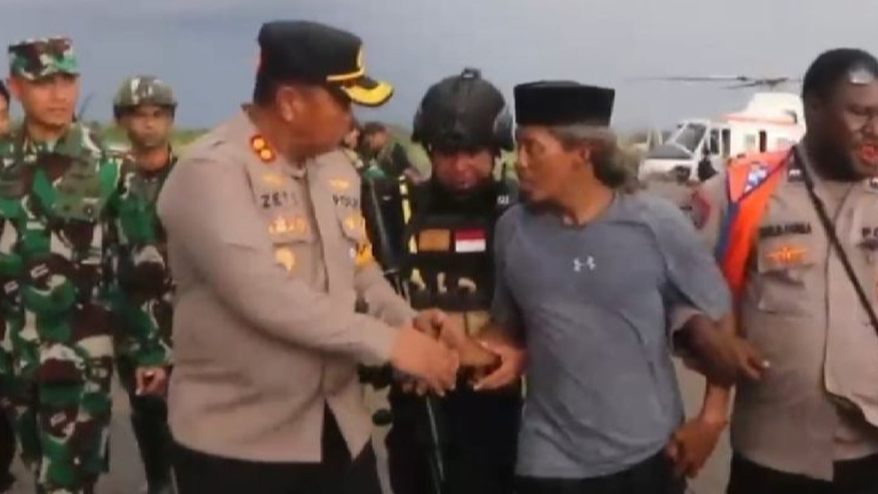 Sepasang suami istri pendulang emas diduga disandera KKB di Yahukimo, Papua Pegunungan, setelah insiden penyerangan yang menewaskan 11 pendulang lainnya.