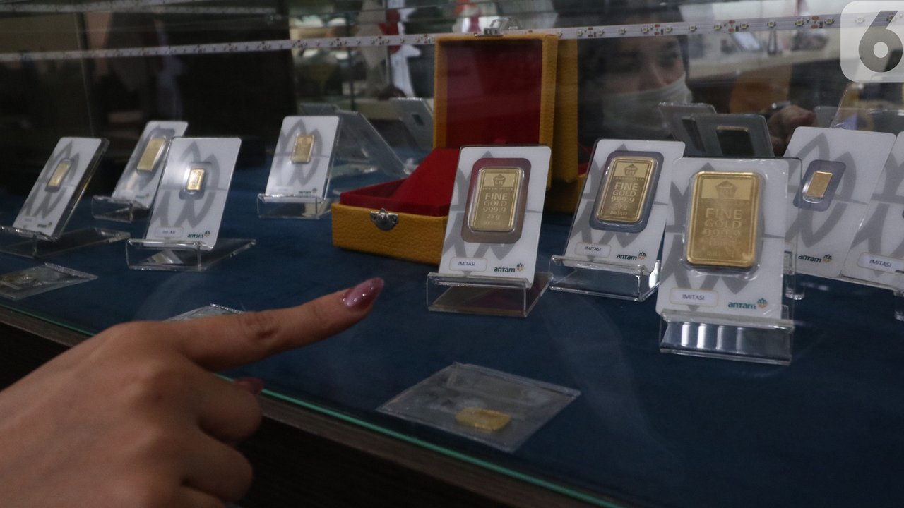 Masyarakat Beli Emas Antam Membludak, Antre dari Pukul 4.30 Pagi dan Pembelian Dibatasi