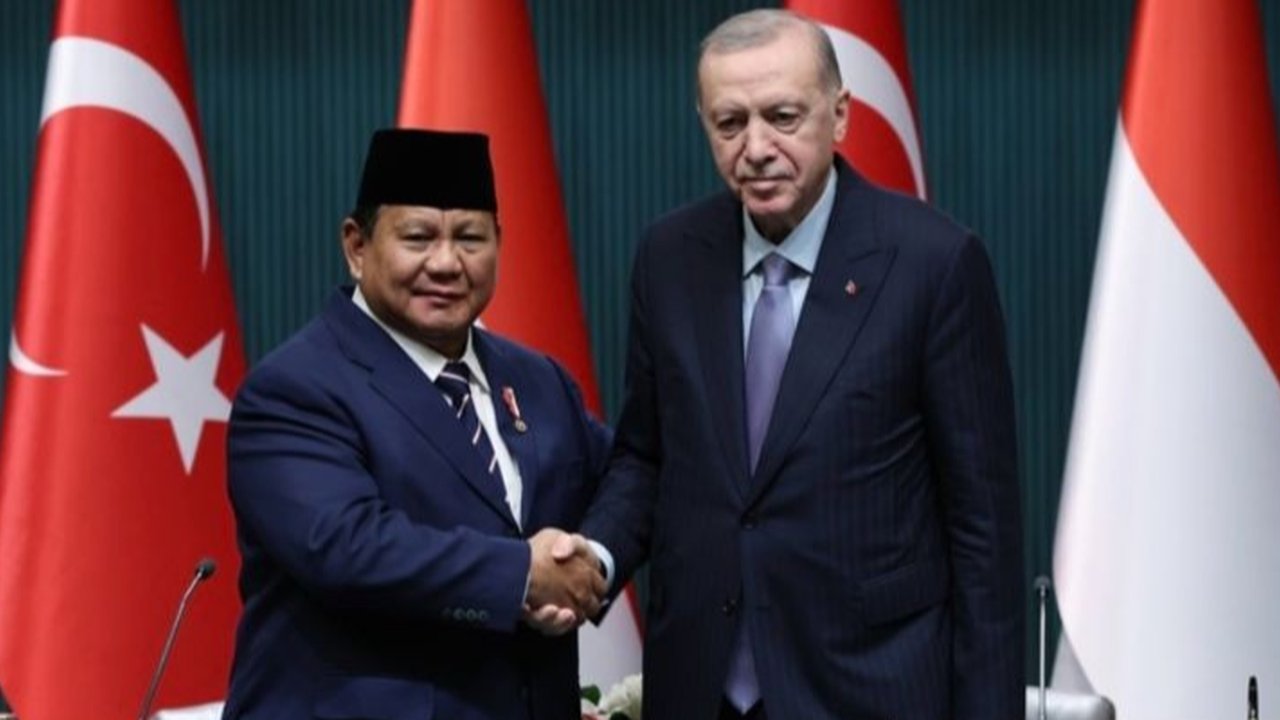 Presiden Prabowo dan Erdogan bahas strategi dorong peningkatan volume perdagangan Indonesia-Turki hingga 10 miliar dolar AS, serta kerja sama di berbagai sektor.
