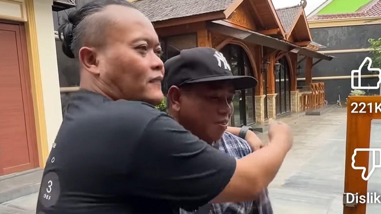 Potret Kedekatan Sule dengan Tukang Bakso Keliling, Tak Sungkan Peluk & Rajin Dipanggil ke Rumah Untuk Diborong