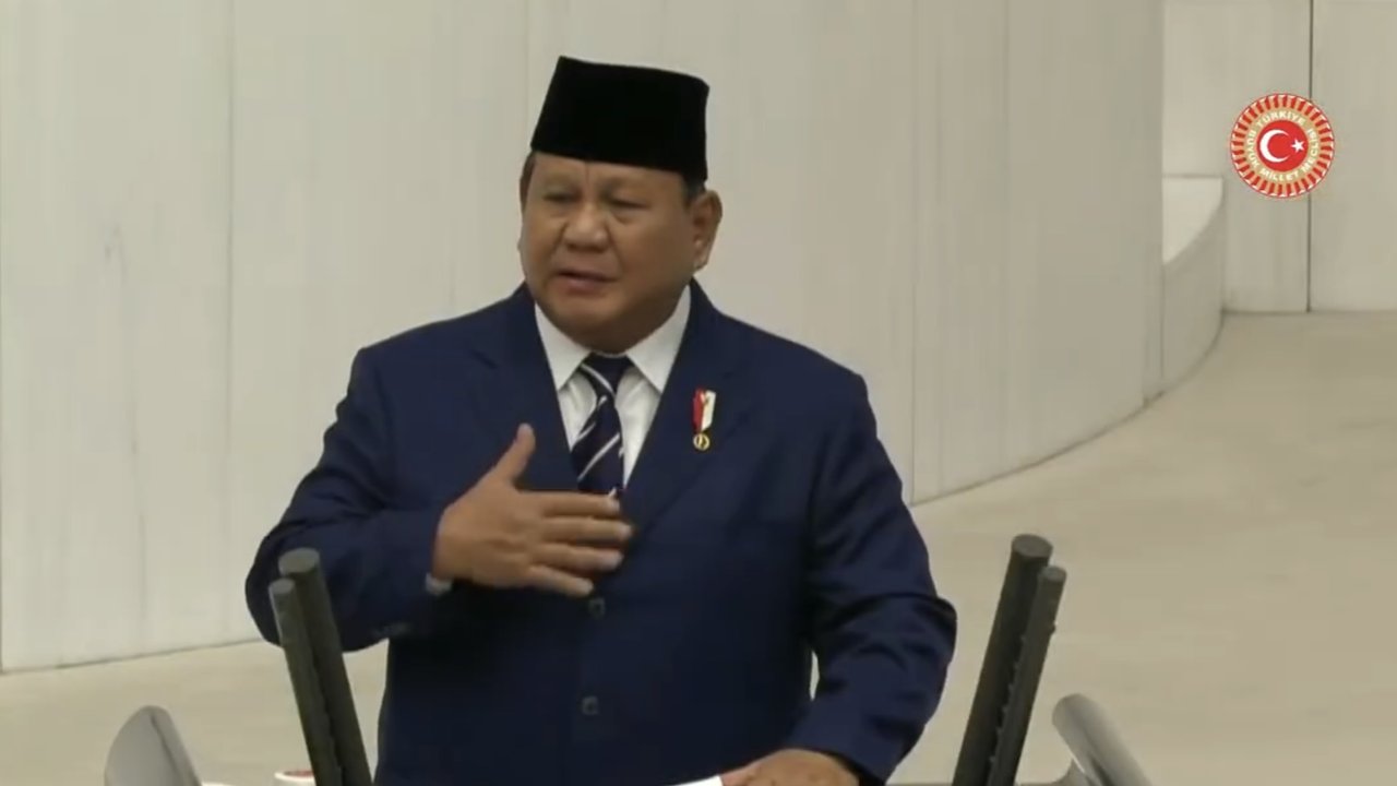 VIDEO: Momen Parlemen Turki Langsung Buru-Buru Berdiri Lakukan ini Usai Prabowo Pidato