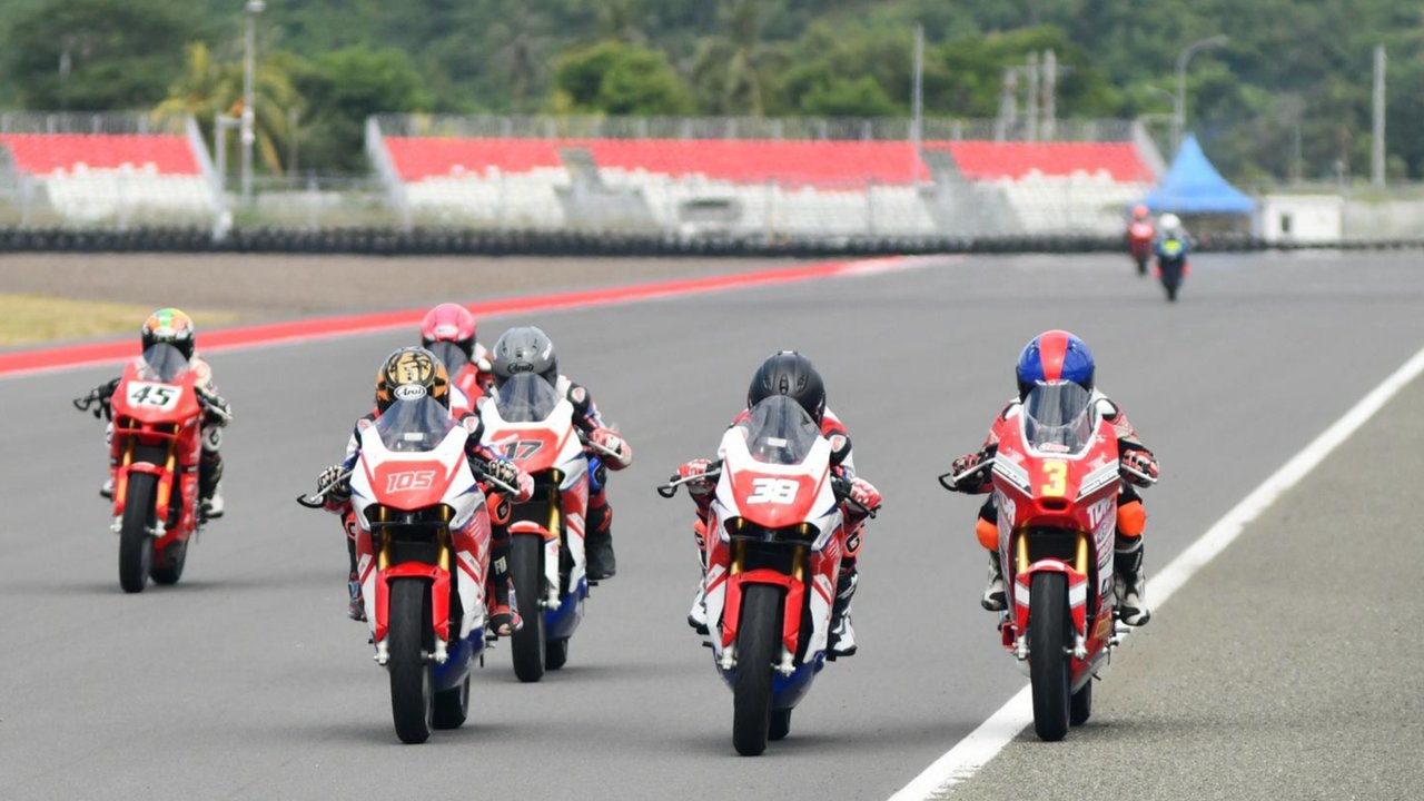 Pertamina Dukung Pembalap Muda Berprestasi di Ajang Pertamina Mandalika Racing Series 2025